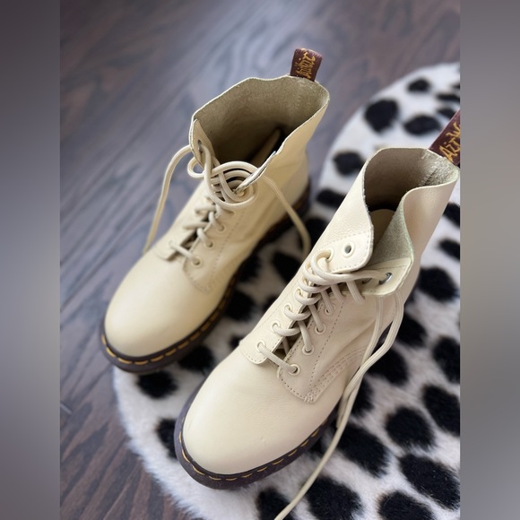 1460 Pasquel Boots size 8 US buttercup yellow - Picture 5 of 6